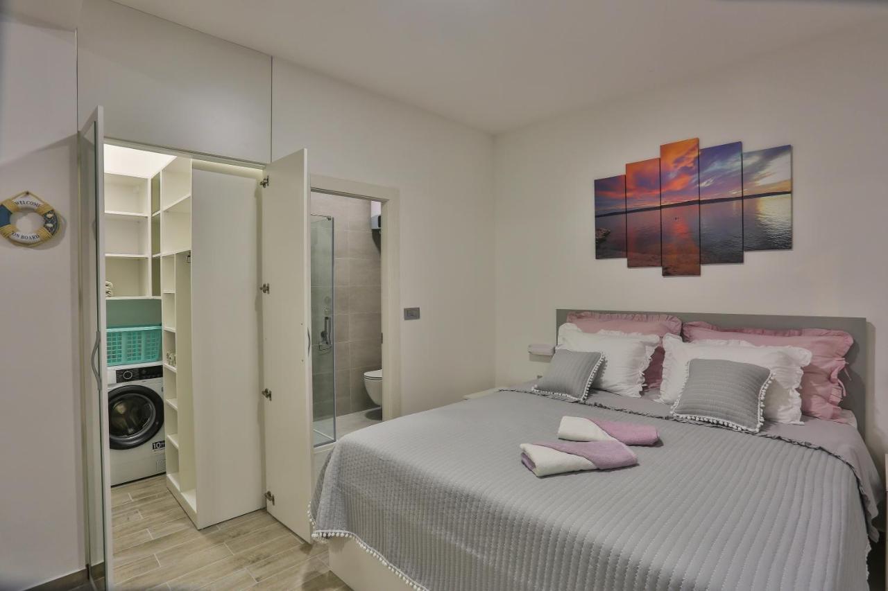 Apartments Maris Каштела Екстер'єр фото