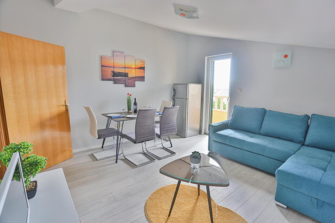 Apartments Maris Каштела Екстер'єр фото