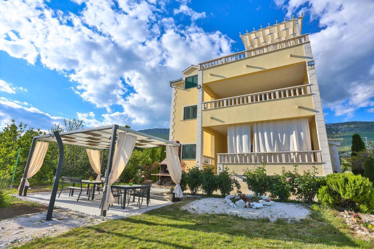 Apartments Maris Каштела Екстер'єр фото