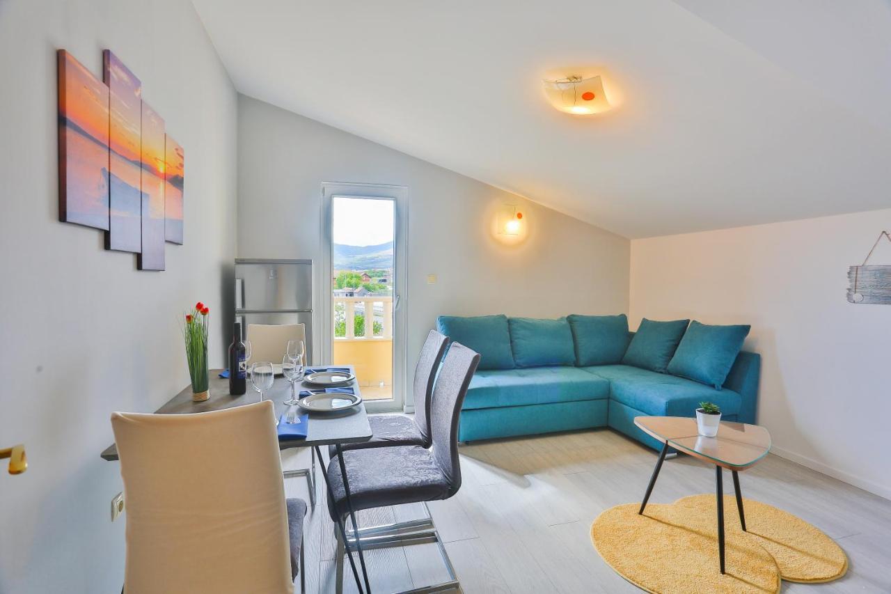 Apartments Maris Каштела Екстер'єр фото