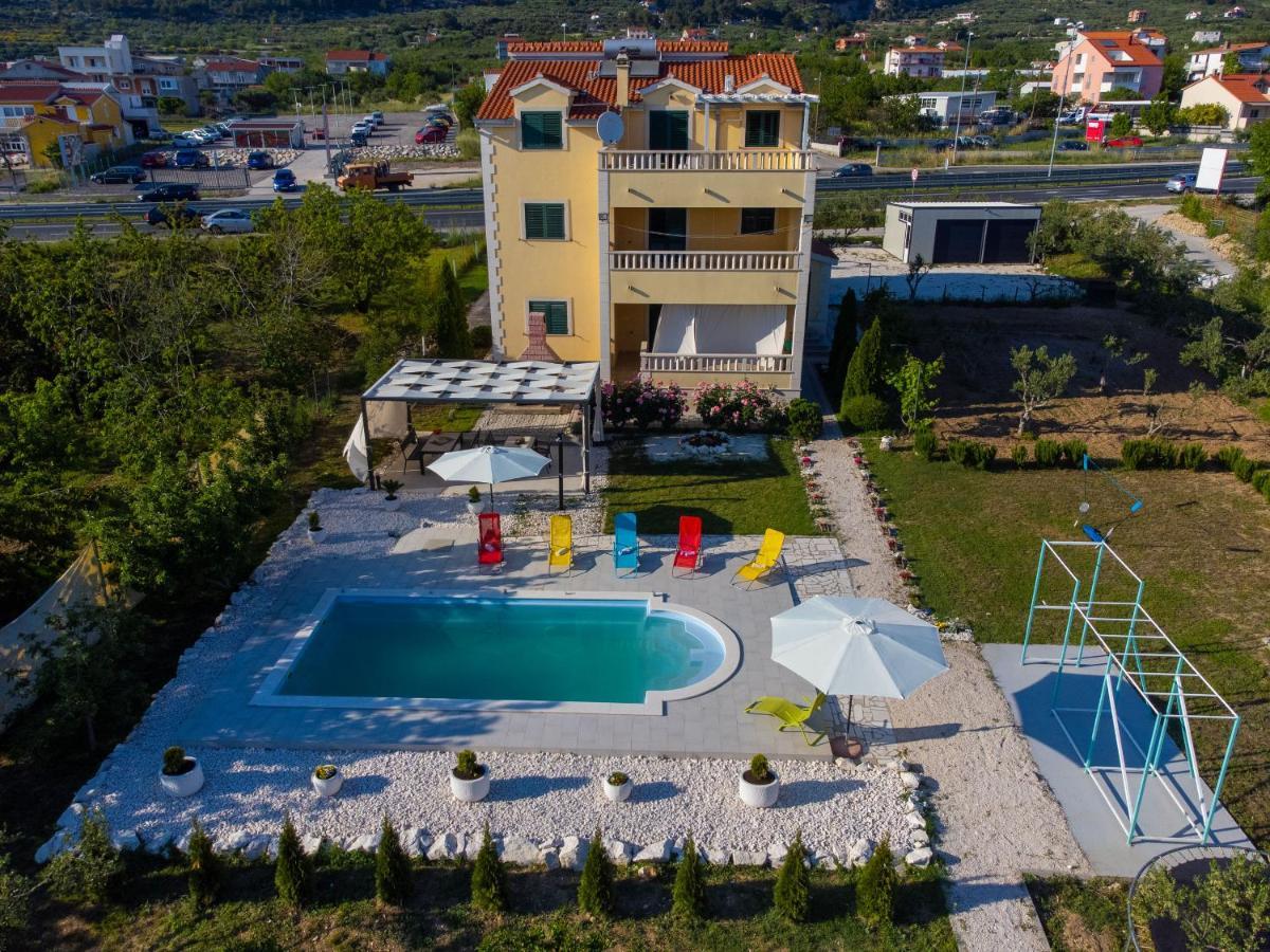 Apartments Maris Каштела Екстер'єр фото