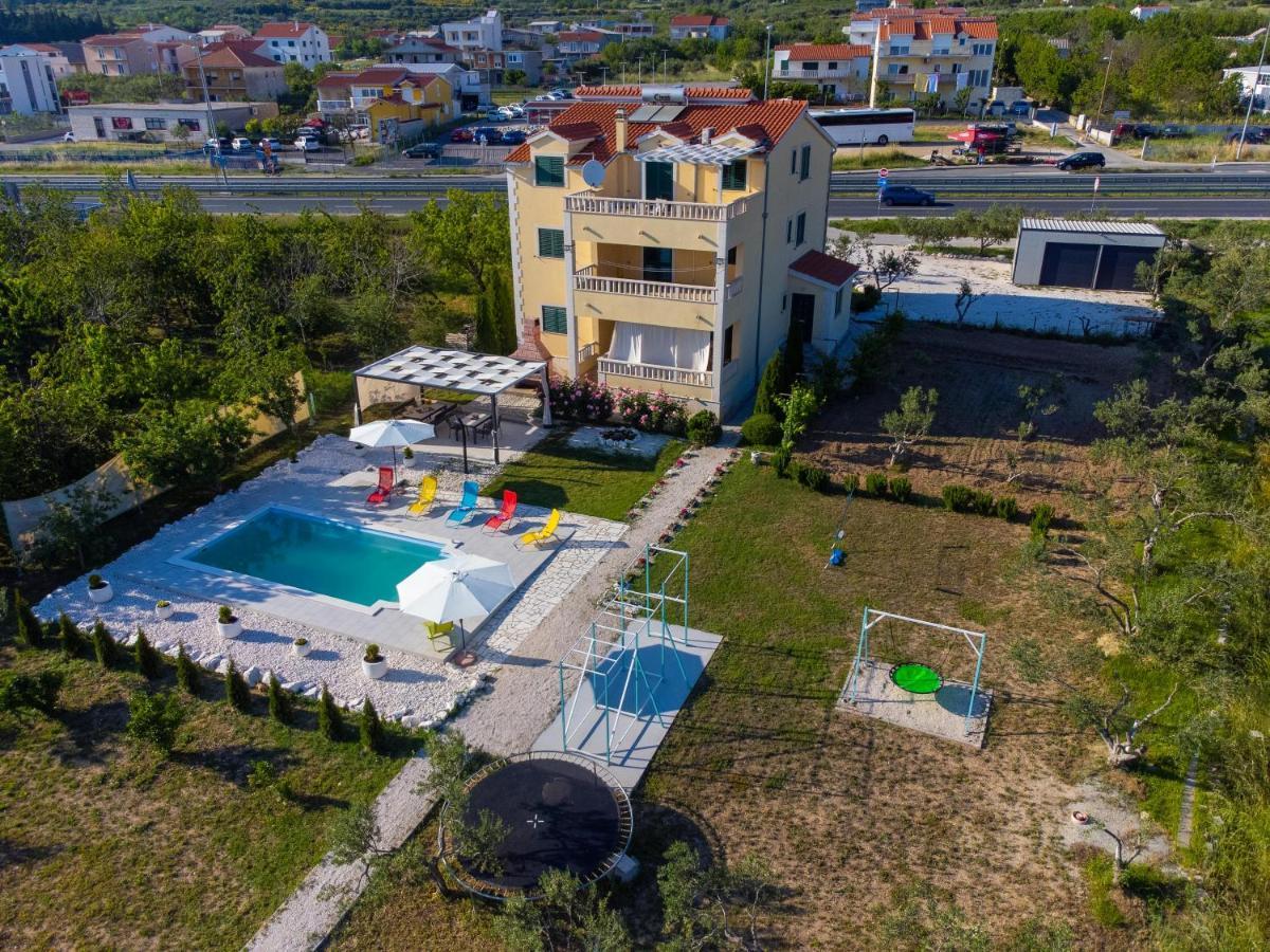 Apartments Maris Каштела Екстер'єр фото
