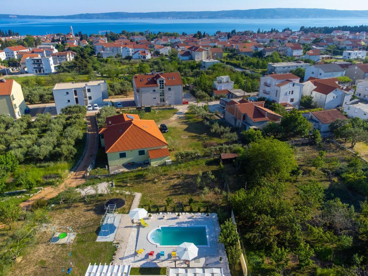 Apartments Maris Каштела Екстер'єр фото