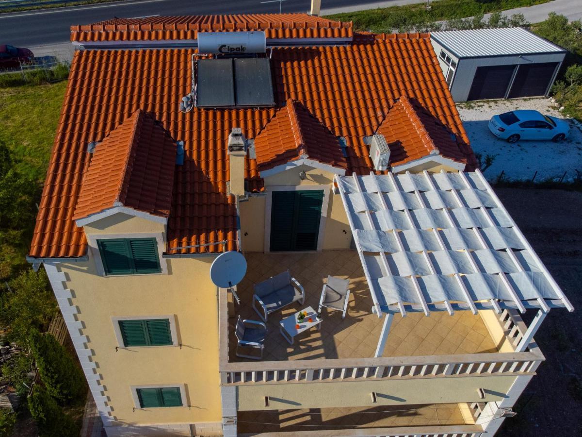 Apartments Maris Каштела Екстер'єр фото