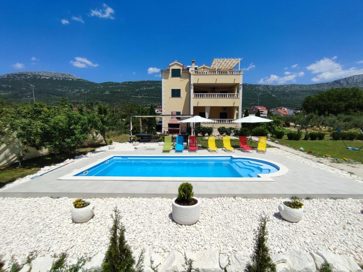 Apartments Maris Каштела Екстер'єр фото