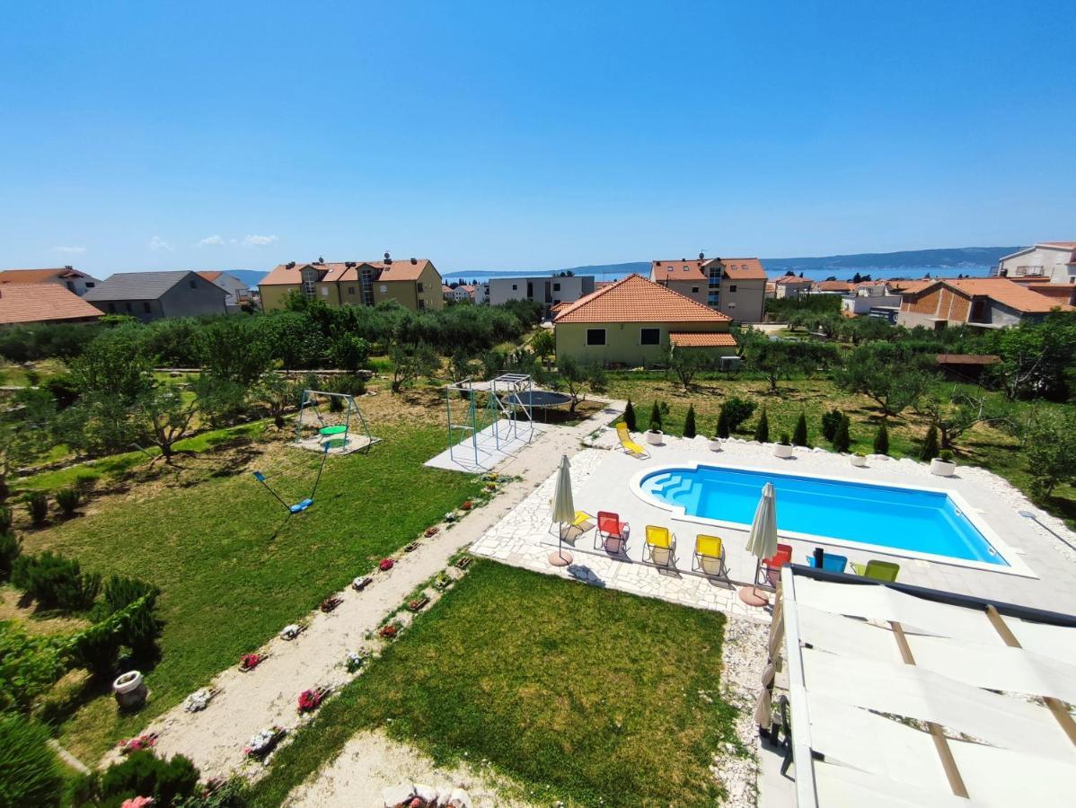 Apartments Maris Каштела Екстер'єр фото