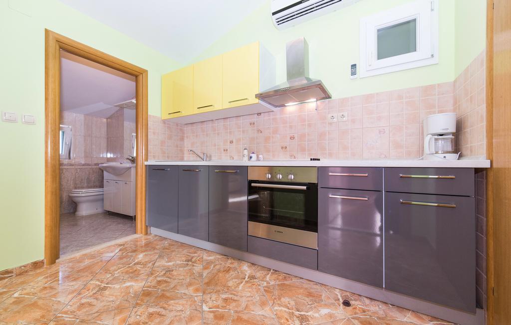 Apartments Maris Каштела Екстер'єр фото